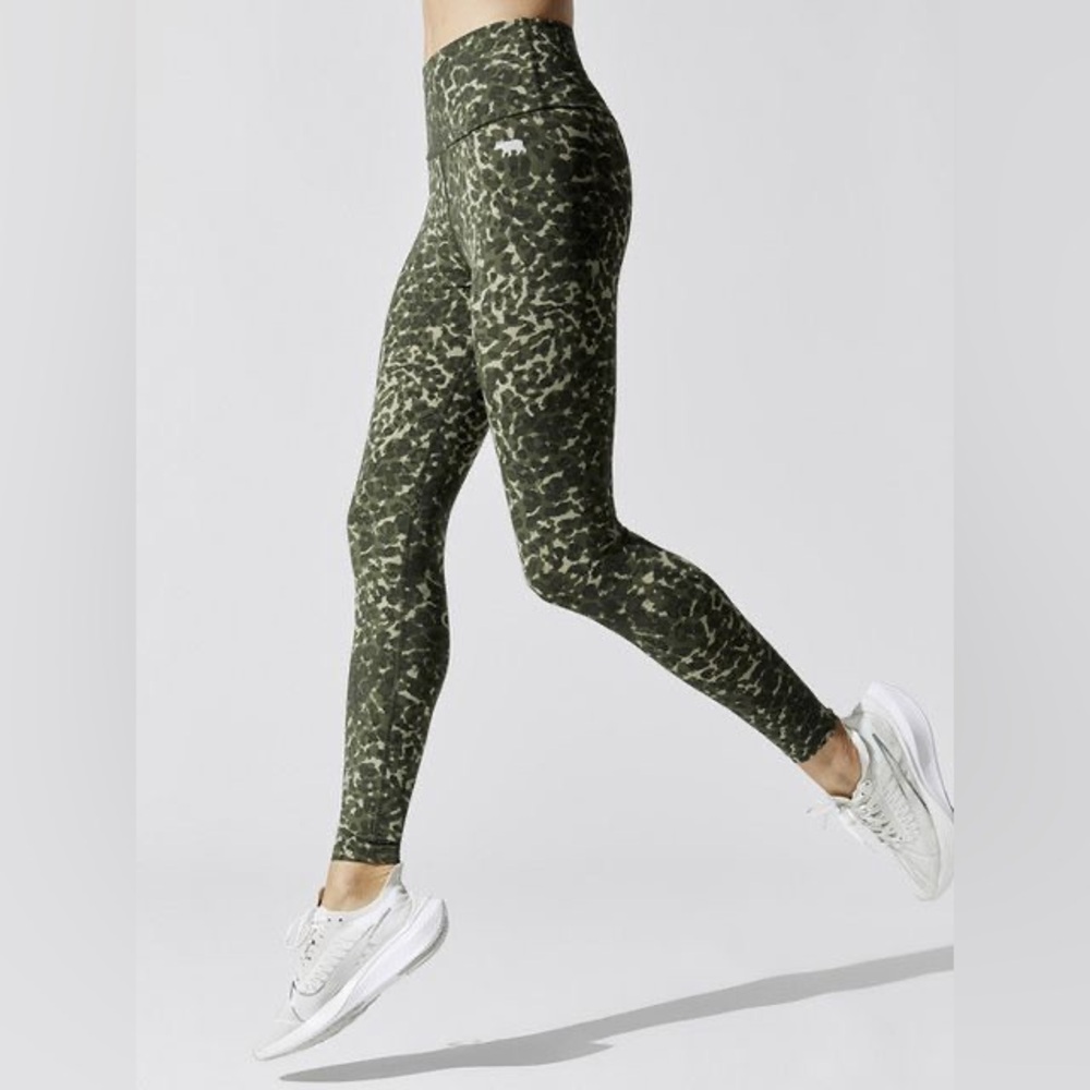 Running Bare Legging Women's 4/6 Ankle Length Army Green Animal Print